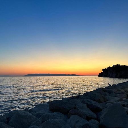 Luxurious Holiday Home In Makarska With Jacuzzi Luaran gambar