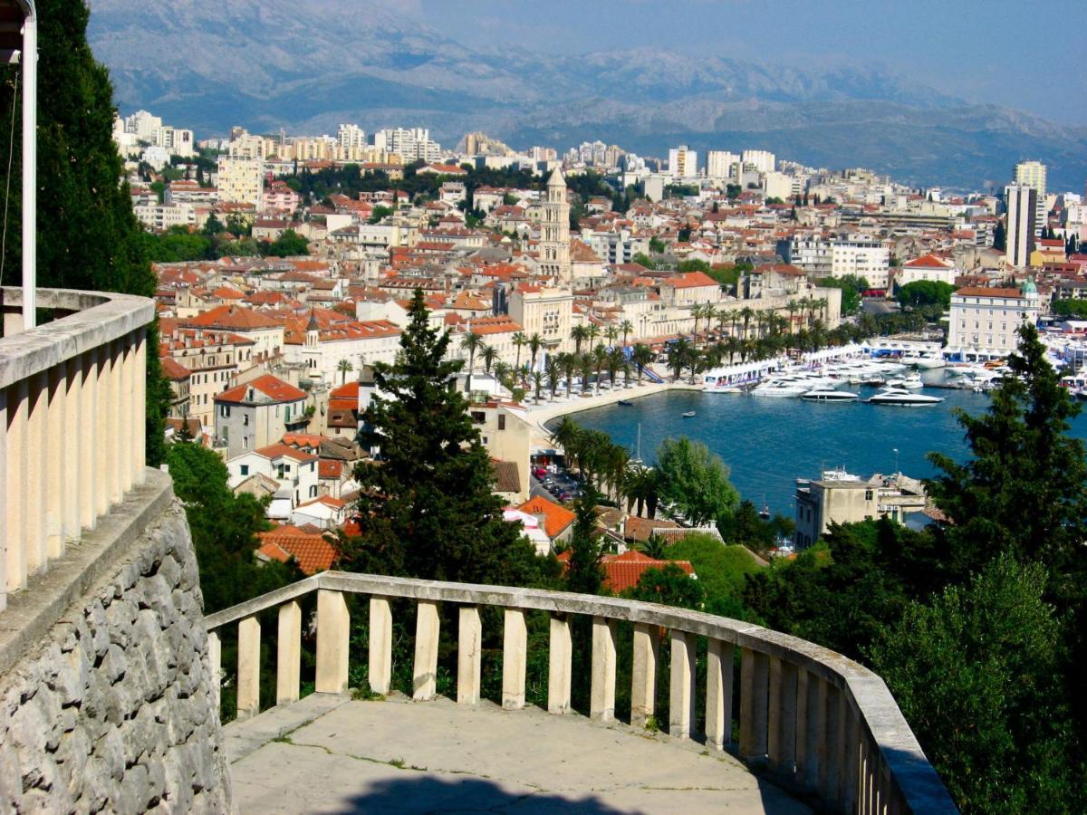 Luxurious Holiday Home In Makarska With Jacuzzi Luaran gambar