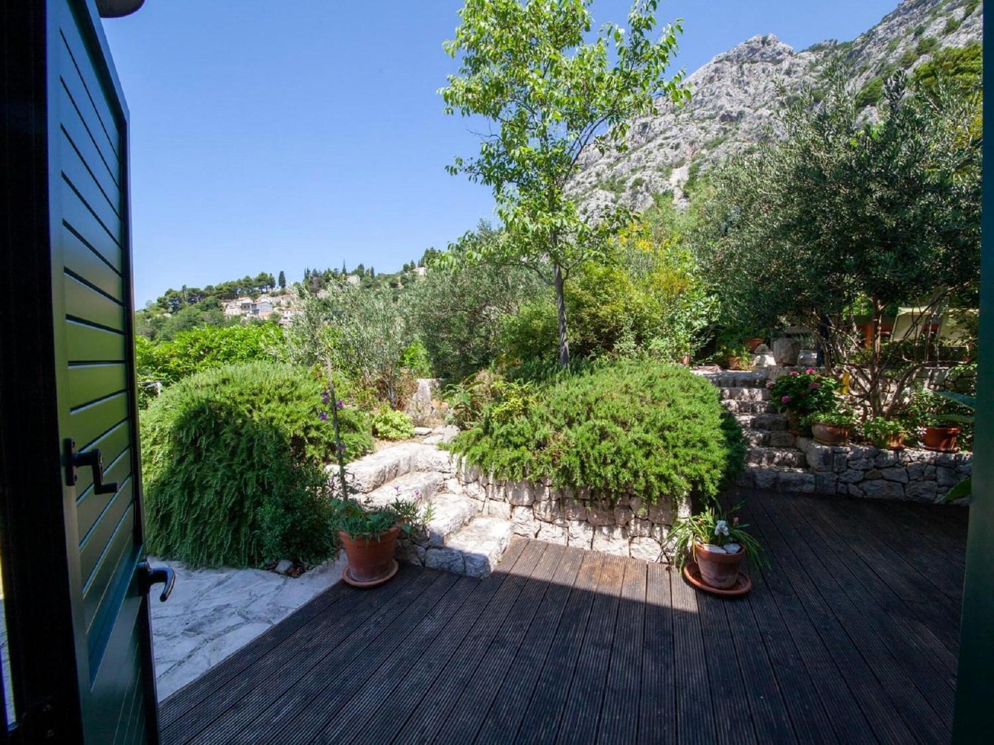 Luxurious Holiday Home In Makarska With Jacuzzi Luaran gambar
