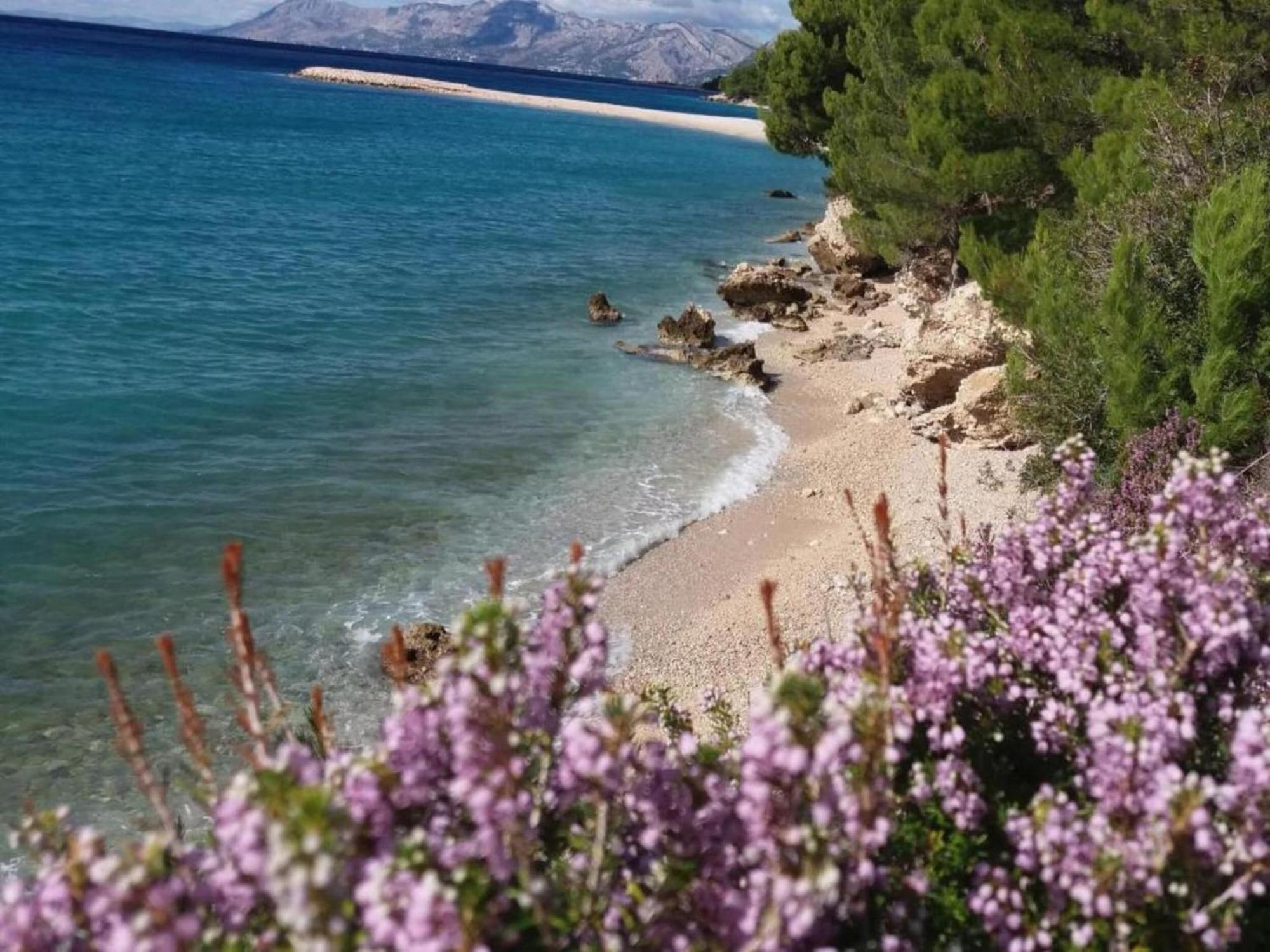 Luxurious Holiday Home In Makarska With Jacuzzi Luaran gambar