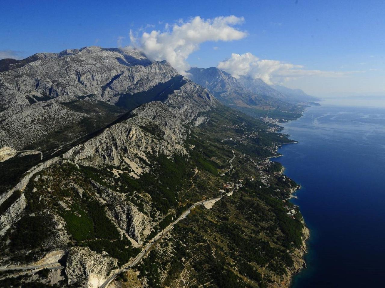 Luxurious Holiday Home In Makarska With Jacuzzi Luaran gambar